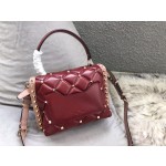 Valentino Messenger Shoulder Model: 0055