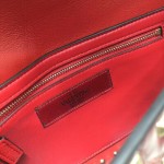 Valentino Fan Bingbing with the same handbag Model: V0122