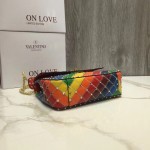 Valentino Fan Bingbing with the same handbag Model: V0122