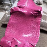 Hermès makes exclusive leather glossy American alligator:peach pink