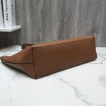 Valentino Garavani Rockstud Shopping Bag in Calfskin, V007