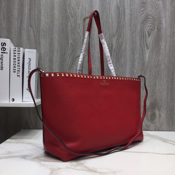 Valentino Garavani Rockstud Shopping Bag in Calfskin, V007