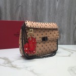 Valentino quilted embroidery Fine workmanship and micro-rivet inlay Model: 0122