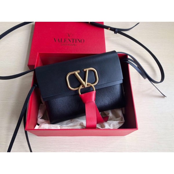Valentino mini pure black 🆕Model 0004S