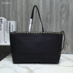 Valentino Garavani Rockstud Shopping Bag in Calfskin, V007