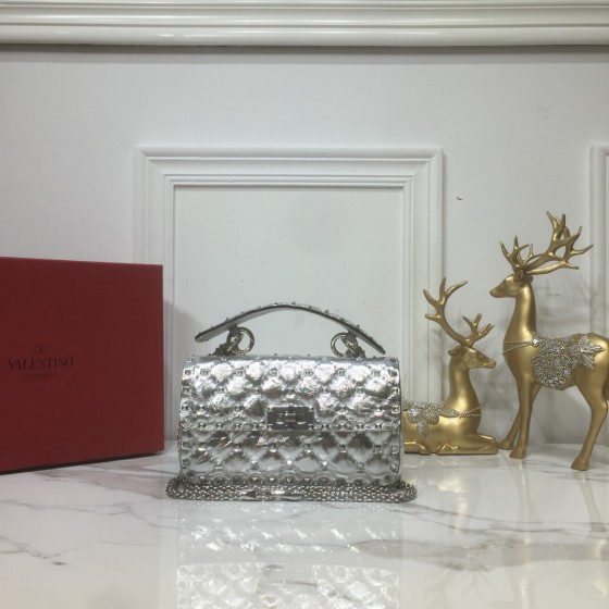 Valentino Fan Bingbing with the handbag 0123