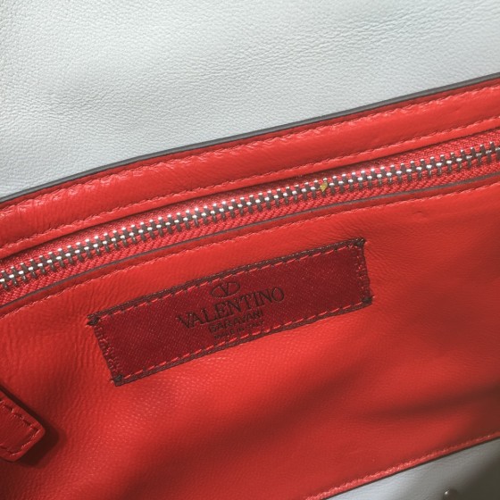 Valentino Fan Bingbing with the handbag 00122