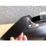 Valentino's latest VRING Bag model 0004M Qixi Festival