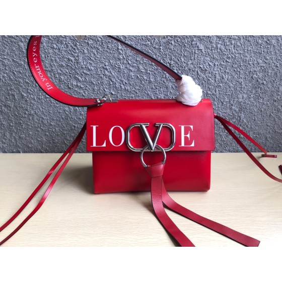 Valentino's latest VRING Bag model 0004M Qixi Festival