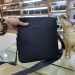 Gucci- Crossbody BagModel: 6862-4