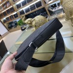 Gucci- Crossbody BagModel: 6862-4