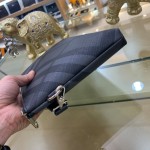 Burberry- 手包型号：1091