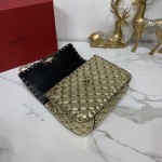 Valentino Fan Bingbing with the handbag 00122