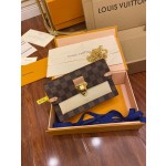 Louis Vuitton exclusive starting model: M60237