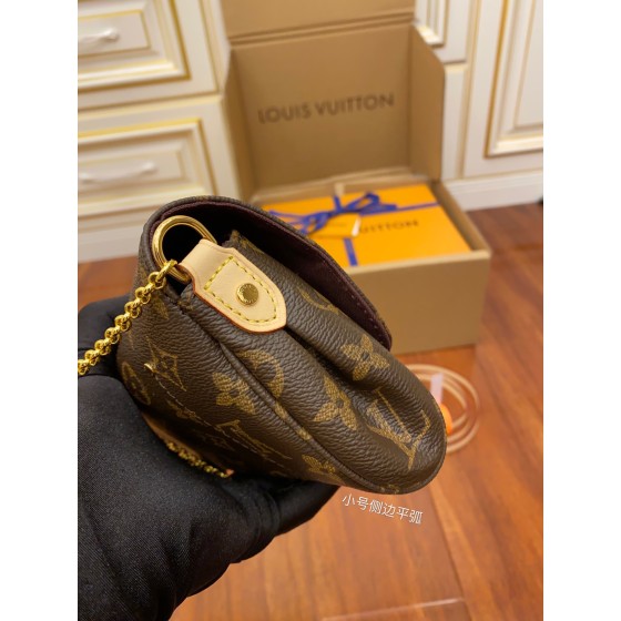 Louis Vuitton M40717 Super Enhanced Edition