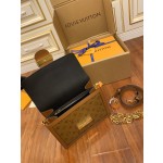 Louis Vuitton Exclusive starting model: M44391