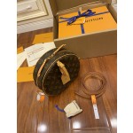 Louis Vuitton's exclusive debut model: M52294 Super Enhanced Edition