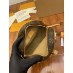 Louis Vuitton's exclusive debut model: M52294 Super Enhanced Edition