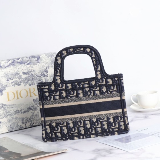 Blue ♥ Mini [Dio.r Mini Book Tote].