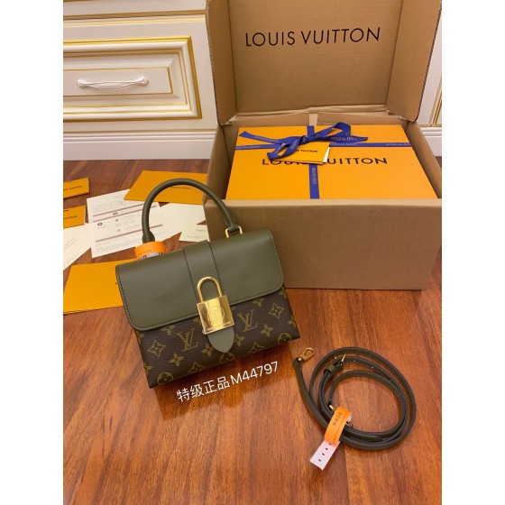 Louis Vuitton M44797