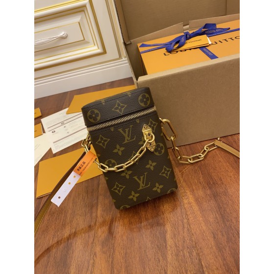 Louis Vuitton M44914