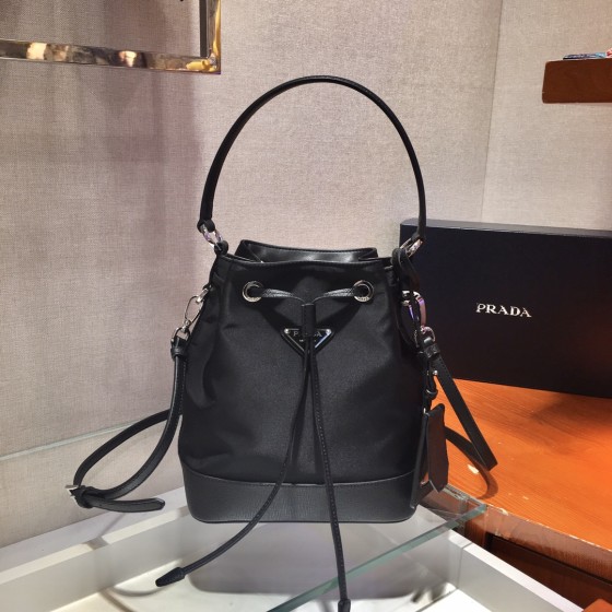 Prada bucket bag 🎉 1BE055