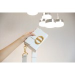 Montaigne 𝙢𝙞𝙣𝙞 box bag