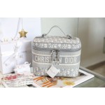 DIOR TRAVEL VANITY Cosmetic Bag