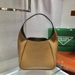 Prada bucket bag ✨ 1BC127