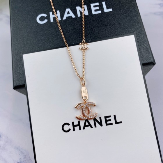 CHANEL necklace
