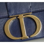 Montaigne navy blue 𝙢𝙞𝙣𝙞 box bag