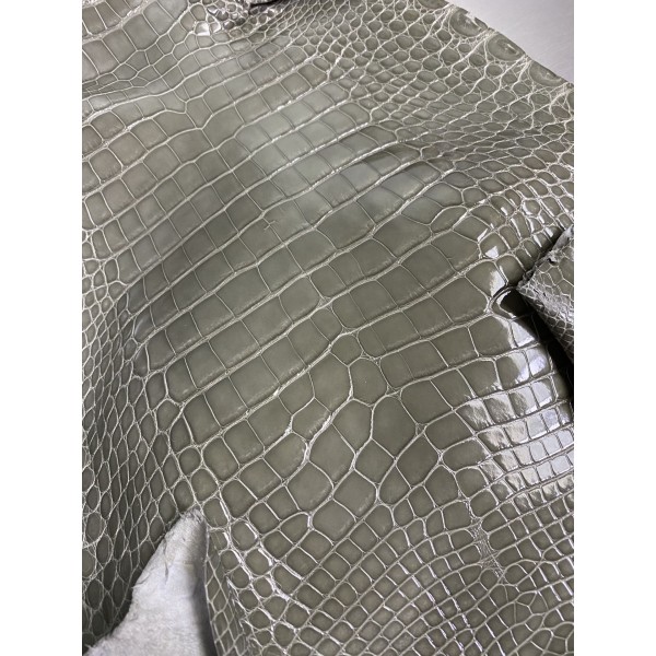 Hermès makes exclusive leather glossy American alligator: Turtle dove gray ~ KL19