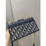 Montaigne Collection Chain Terms