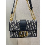 Montaigne Collection Chain Terms