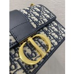 Montaigne Collection Chain Terms