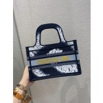 Mini tote print