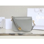 Trianon Grey (Rock Grey) ‼️ Medium 𝙙𝙞𝙤𝙧 𝙗𝙤𝙗𝙗𝙗𝙮