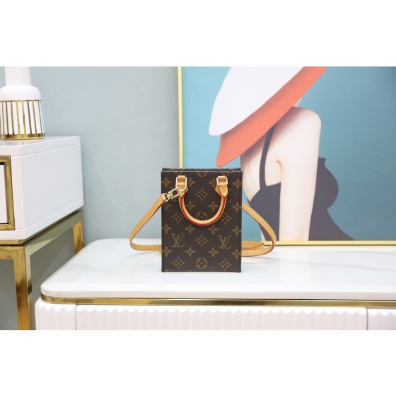 Louis Vuitton 𝐏𝐄𝐓𝐈𝐓 𝐒𝐀𝐂 𝐏𝐋𝐀𝐓 M69442原