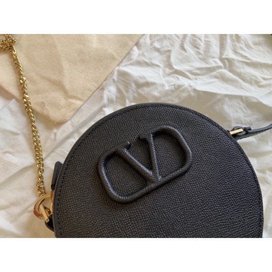 Valentino Round Bread Bag Model: 7788