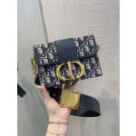 Montaigne Oblique Print