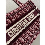 The latest velvet collection for fall/winter, Book Tote