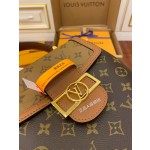 Louis Vuitton exclusive starting model: M45142