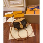 Louis Vuitton M45528