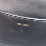 MIU MIU 5BH099 Lambskin shoulder pad and metal chain splicing long shoulder strap