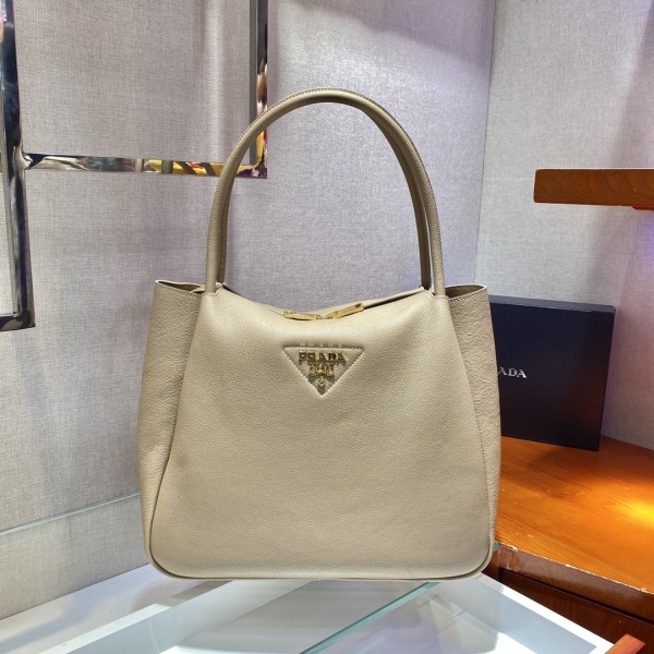 Prada 1BC142 handbag