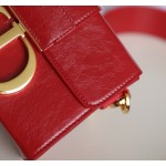 Montaigne red 𝙢𝙞𝙣𝙞 box bag
