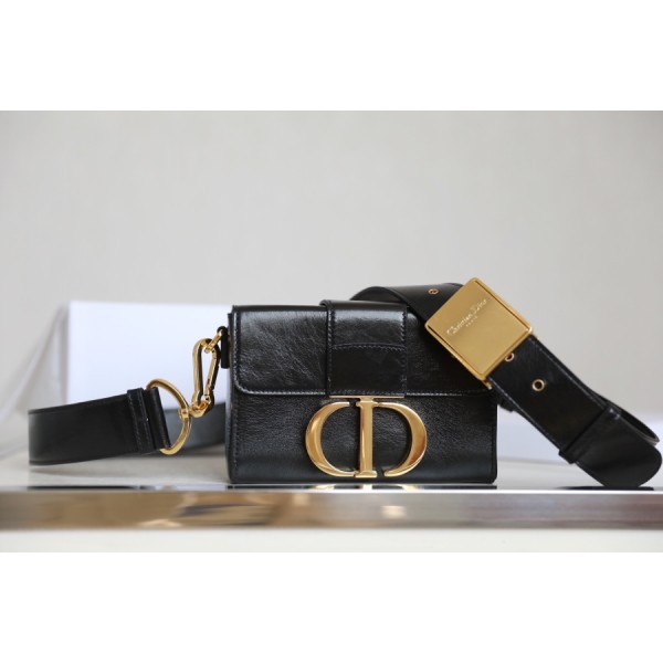 Montaigne Black 𝙢𝙞𝙣𝙞 Box Bag