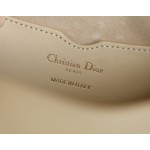 New beige ‼️ medium 𝙙𝙞𝙤𝙧 𝙗𝙤𝙗𝙗𝙗𝙮