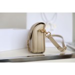 New beige ‼️ medium 𝙙𝙞𝙤𝙧 𝙗𝙤𝙗𝙗𝙗𝙮