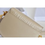 New beige ‼️ small 𝘾-𝟎𝟖𝟏 𝙙𝙞𝙤𝙧 𝙗𝙤𝙗𝙗𝙗𝙮